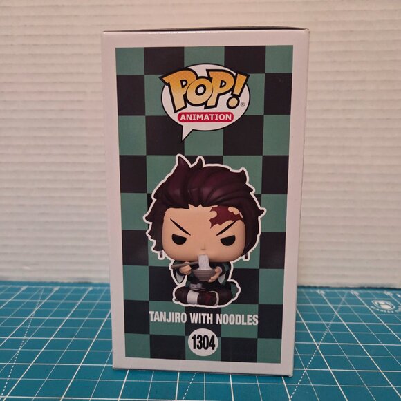 Funko POP Animation Demon Slayer Tanjiro Kamado With Noodles 1304 Vinyl Figure - Picture 4 of 6